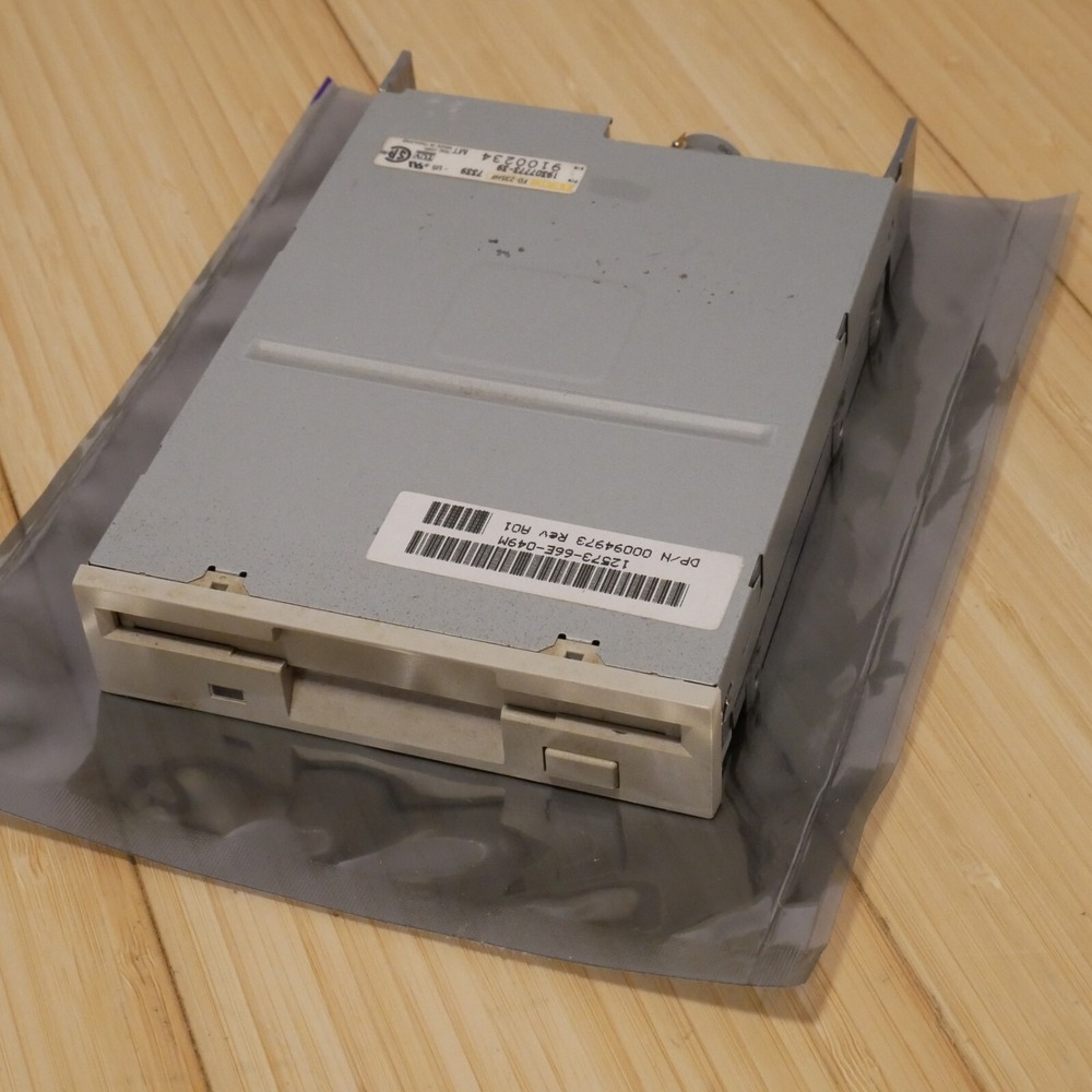TEAC 3.5 inch Internal Floppy Disk Drive Model FD-235HF Tested & Working - 17‎